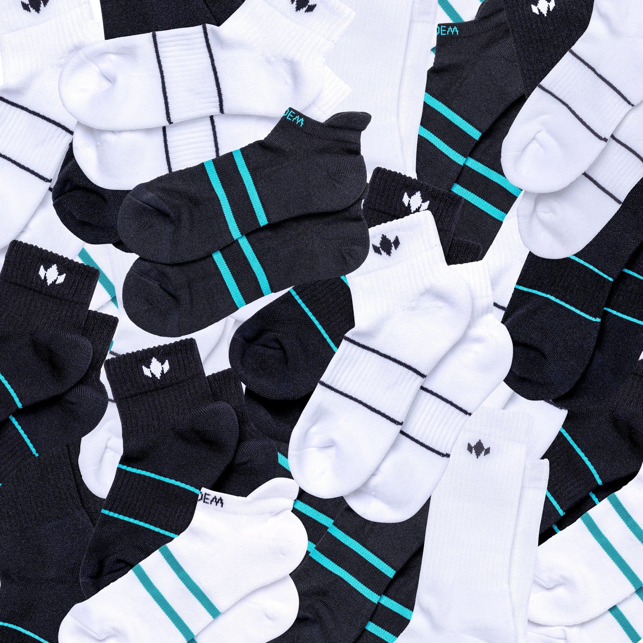 Diadem performance socks in black and white